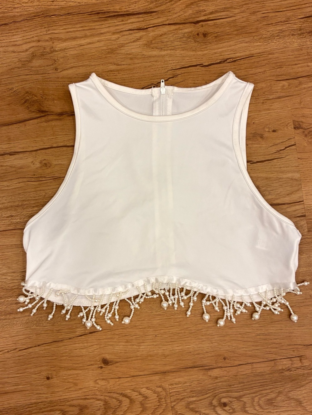 SHEIN White Pearl-Trim Crop Tank